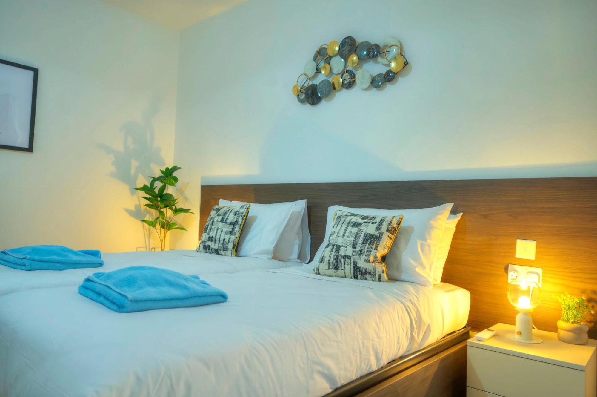Spacious, Bright & Modern 3 Bedrooms, Balcony Apic1-1 Apartment Msida